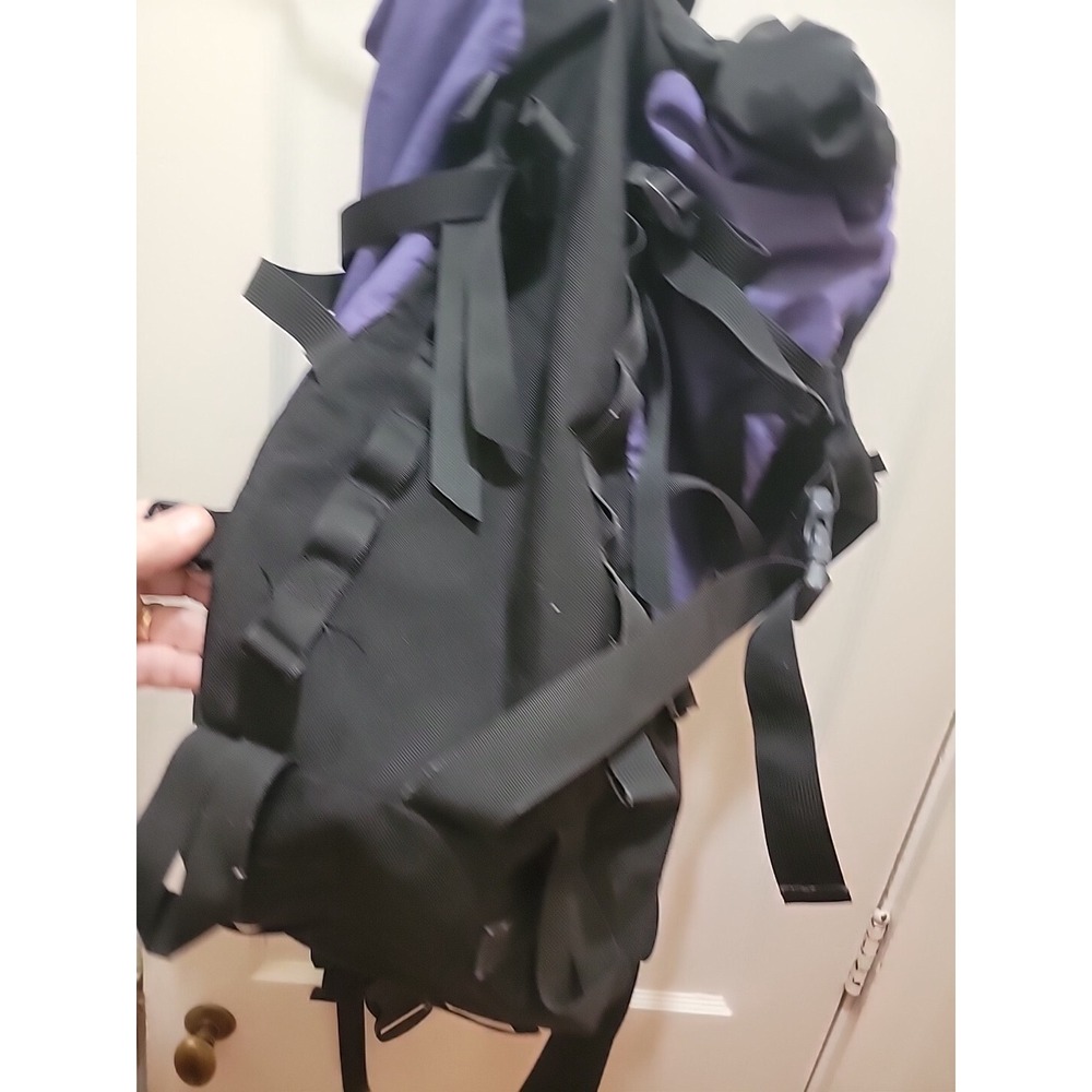 VTG MEI Duffle Bag Hiking Backpack Made in USA - Black - Purple- Rare. 30"x15" - Picture 5 of 9